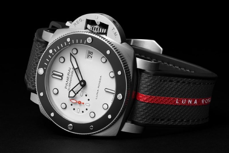 Panerai presenta una nueva versión de su reloj Submersible con los colores del equipo Prada Luna Rossa Pirelli. buff.ly/49JLS4J
