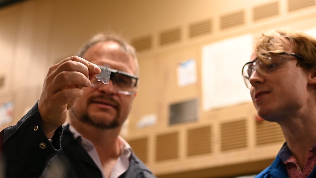 UF Innovate | Tech Licensing (@ufotl) on Twitter photo #OrigiGator startup Oboro Labs is commercializing research by Adam Veige (@VeigeLab_UF), a recipient of a <a href="/UFInnovate/">UF Innovate</a> #StandingInnOvation2023 #InventionoftheYear award.
The startup will use his cyclic polymers to improve manufacturing processes. ▶️ news.ufl.edu/2024/04/uf-pol… #OrigiGator startup Oboro Labs is commercializing research by Adam Veige (@VeigeLab_UF), a recipient of a <a href="/UFInnovate/">UF Innovate</a> #StandingInnOvation2023 #InventionoftheYear award.
The startup will use his cyclic polymers to improve manufacturing processes. ▶️ news.ufl.edu/2024/04/uf-pol…