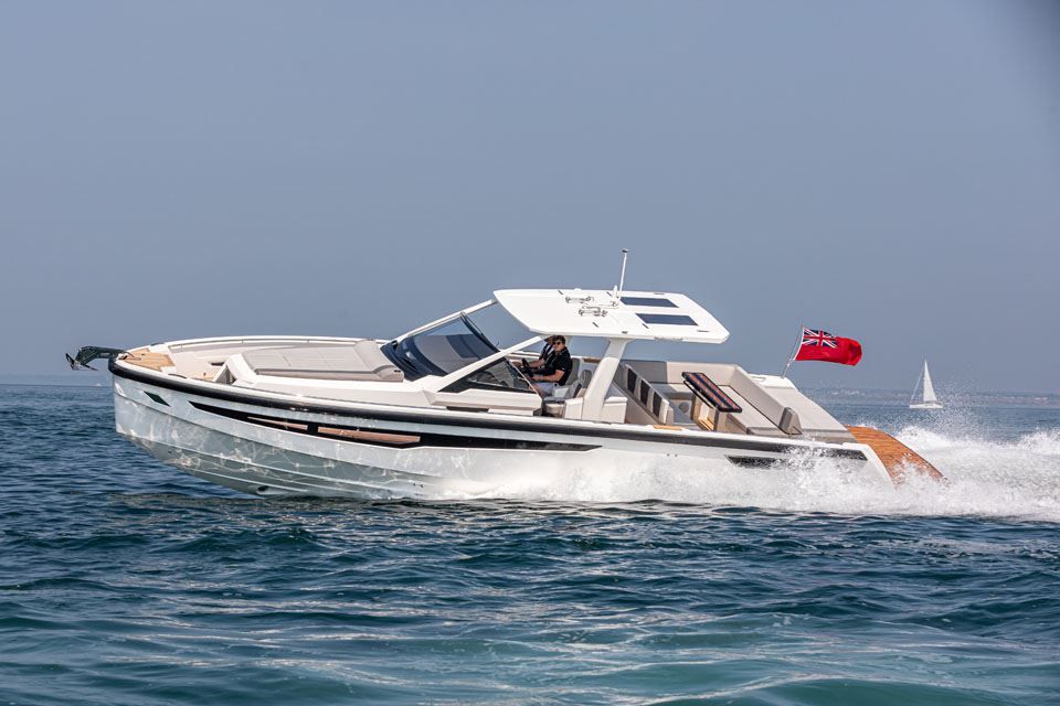 Have a look at the Windy SR44 Blackhawk, MADNESS. She has just had a price reduction. Asking €799,000 VAT paid. Lying Andratx, Mallorca, Spain. buff.ly/3MunE5T #motoryacht #yachtforsale #yachting #yachtbroker