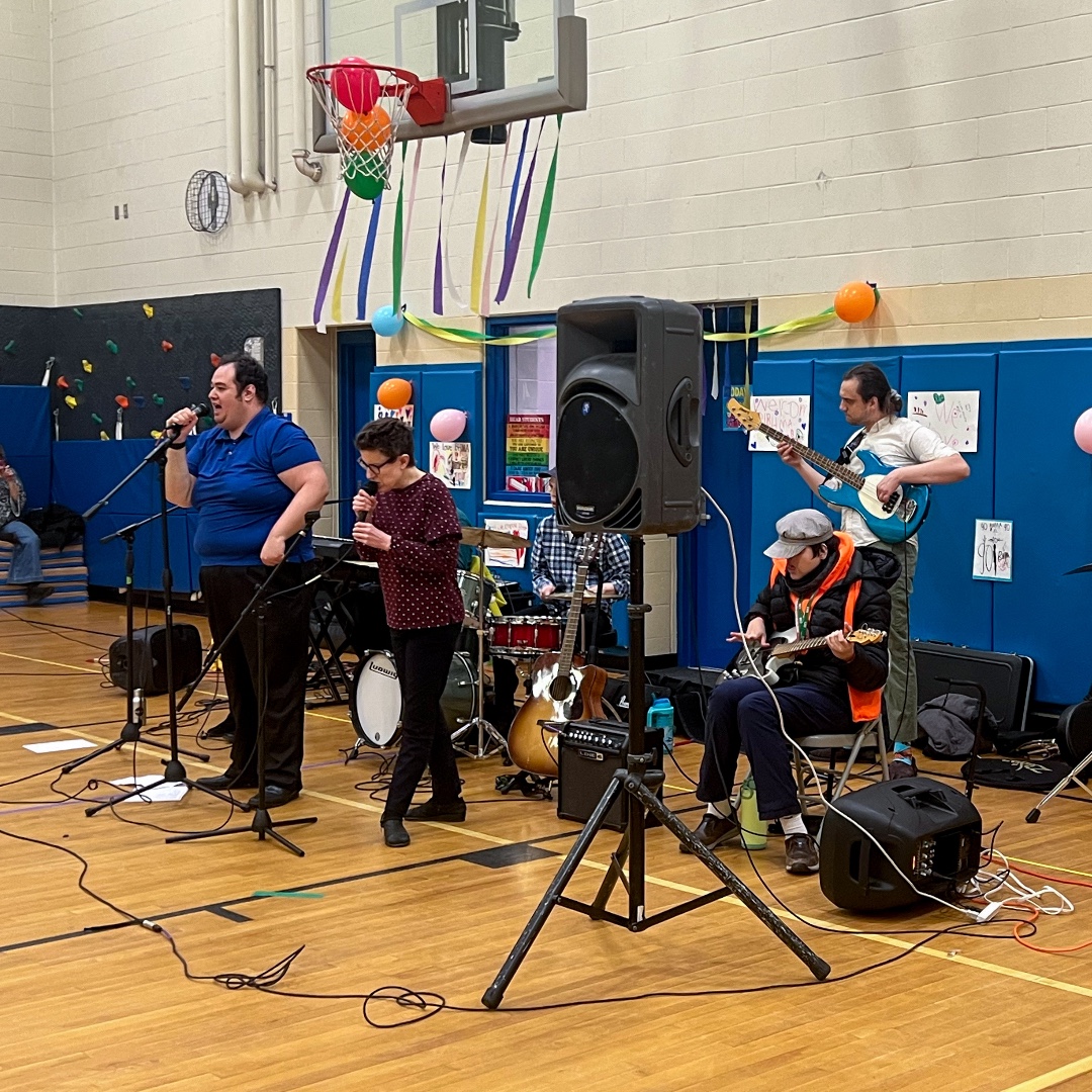 March and April have been filled with local gigs! Here is a throwback to the Capabilities at Blueberry Hill Elementary School🎶🎼🎵 #Music LiveGig #BHMA25 #Berkshirehillsmusicacademy