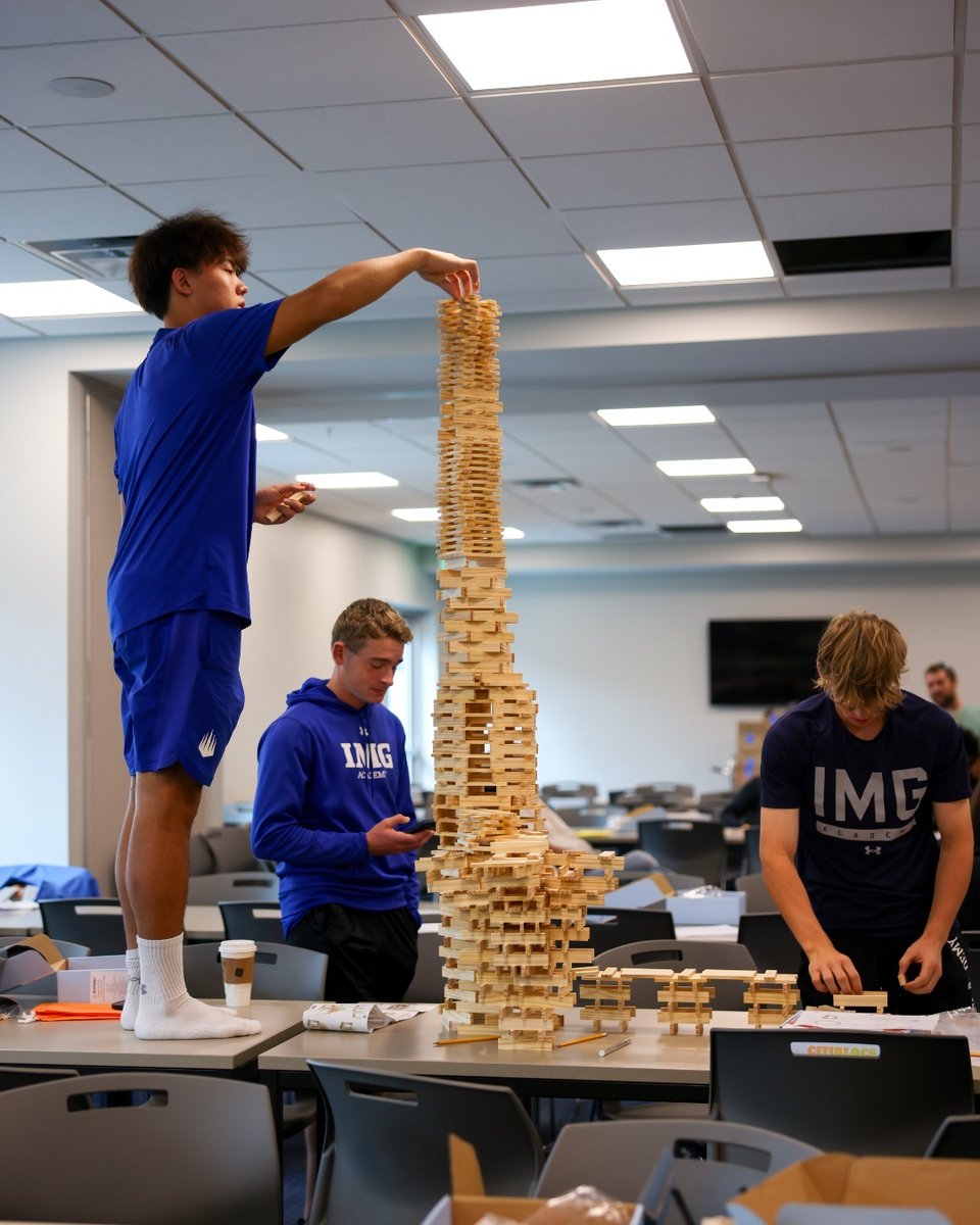 Exploring innovation and teamwork! Our 11th grade student-athletes took on the Junior Summit during Intersession, diving into real-world problem-solving with the expertise of Fawley Bryant, a local Architecture and Design studio.