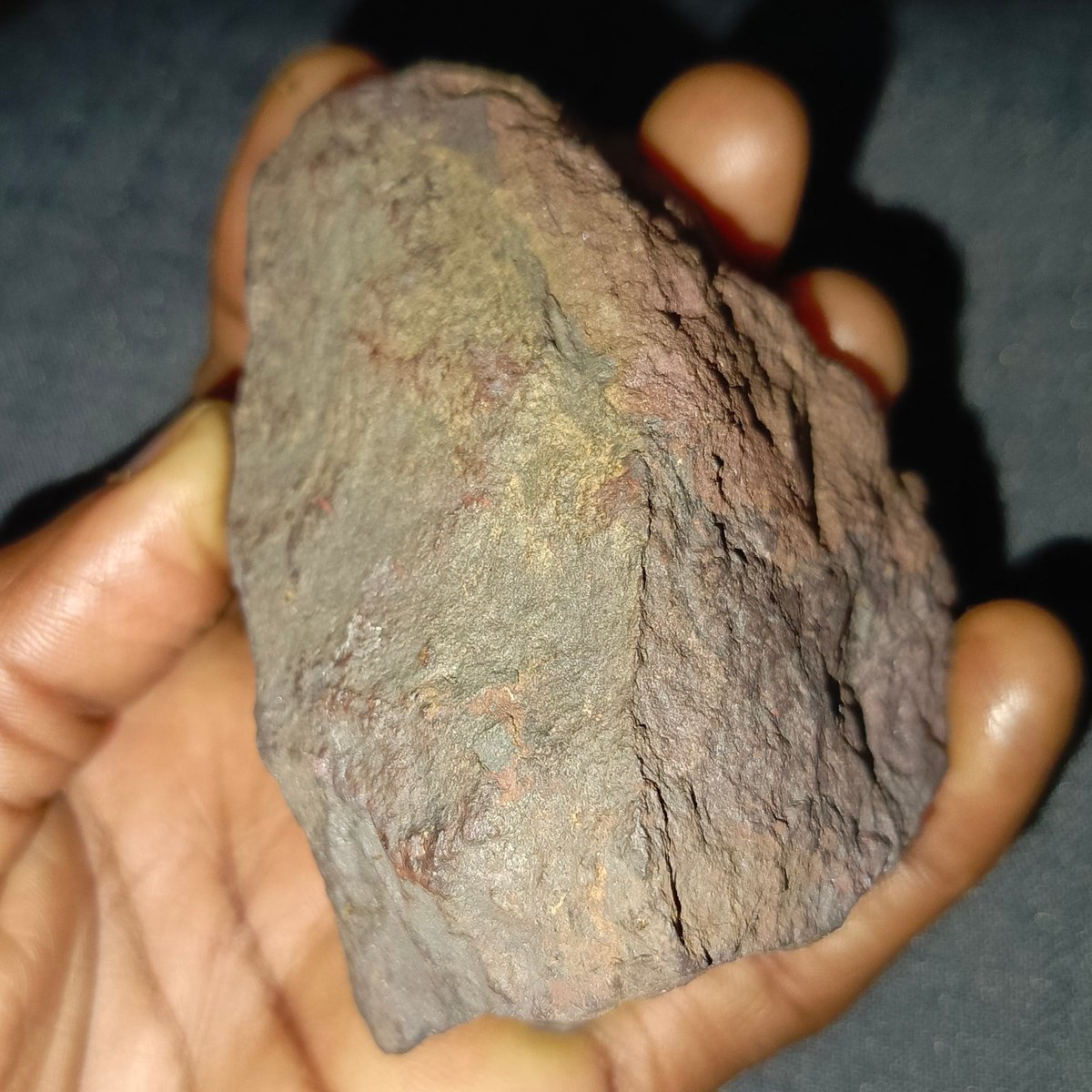 DeborahTusingw4's tweet photo. Sample location: Kabale, Uganda, East Africa ๐
Rock type: Iron Ore
Date: 23, April, 2024
For Mineral Exploration services:
Call us on:
+256 770836731
#ironore #mining #mininglife #mininguganda #miningengineering #facesofmining #reddirt #miningequipment #uganda #womeninmining https://t.co/9yGAzvorje