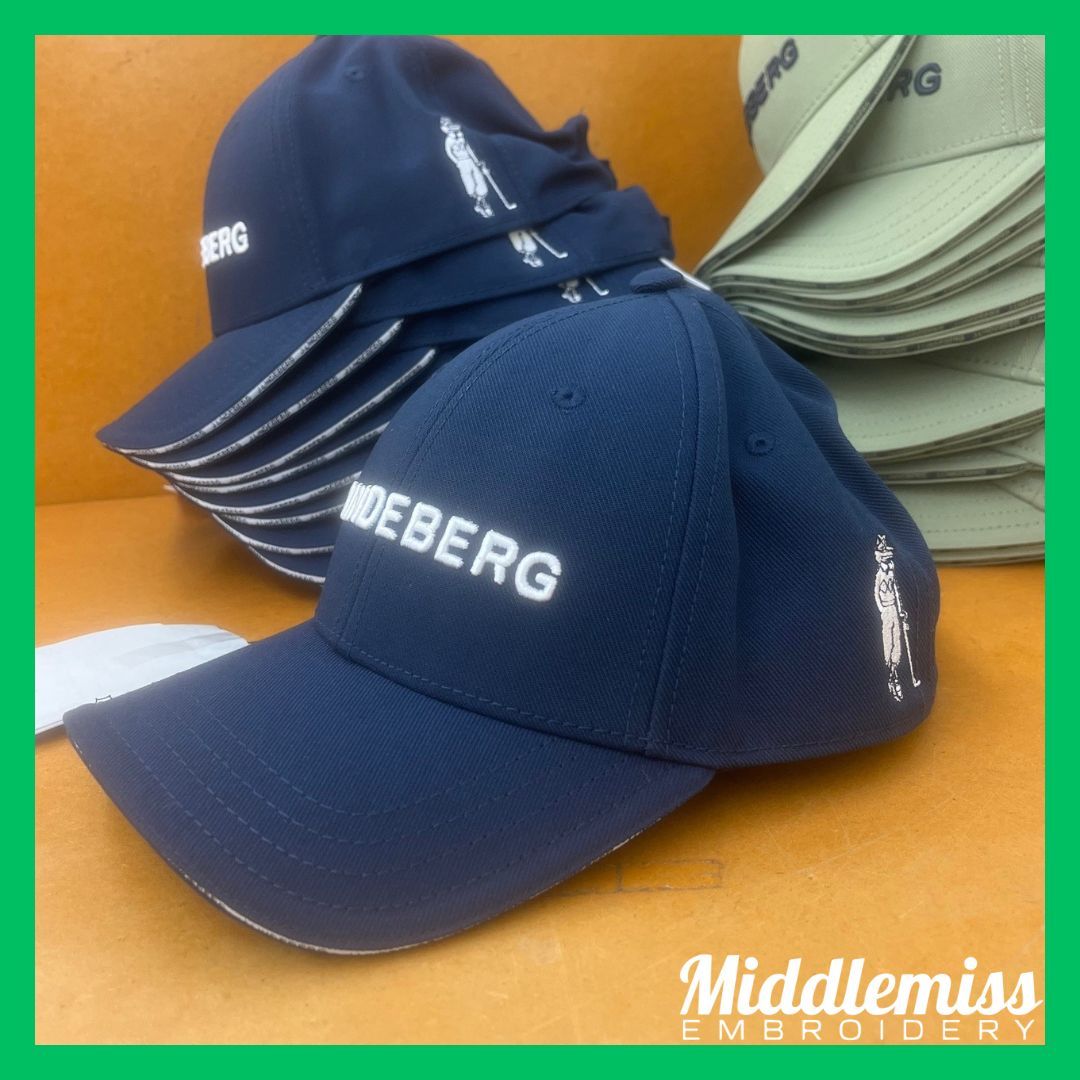 MiddlemissEmb's tweet photo. The distinctive logo of @FoxhillsSurrey has been stylishly embroidered onto these J.Lindeberg caps, with the colour perfectly complementing the cap's detailing. 

Perfect for the upcoming sunshine. 

#middlemissembroidery #embroidery #jlindeberg #foxhills https://t.co/xDUNFTtCQb