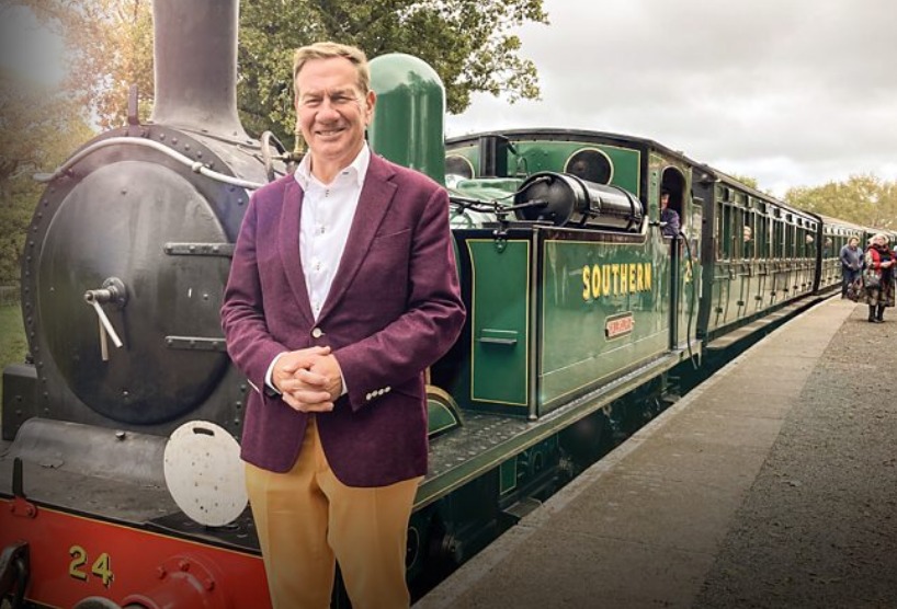 BBC TWO's Great Coastal Railway Journeys comes to Canterbury Cathedral 🚂 On his way from Dover through to Broadstairs and Margate, Michael Portillo stops off in Canterbury. Watch this episode - Series 3: 13. Dover to Margate - on BBC iPlayer: ow.ly/3N1w50RlZoR