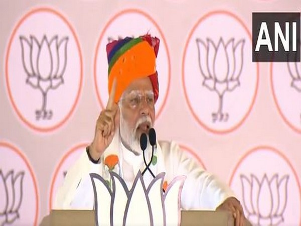 'Congress tried to give reservation to Muslims by reducing SC/ST quota': PM Modi in Rajasthan Read @ANI Story | aninews.in/news/national/… #PMModi #Congress #BJP