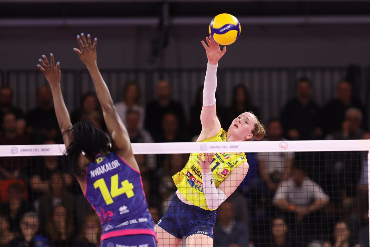 🏐🗞️ #Playoff #SerieA1Tigotà Uno a uno, si riparte dal Palaverde: Gara 3 tra @ImocoVolley #Conegliano e @SDBVolley #Scandicci vale il vantaggio nella Serie Domani, mercoledì 24 aprile alle ore 20.30 in diretta @RaiSport e @SkySport , la terza sfida di #Finale tra pantere e…