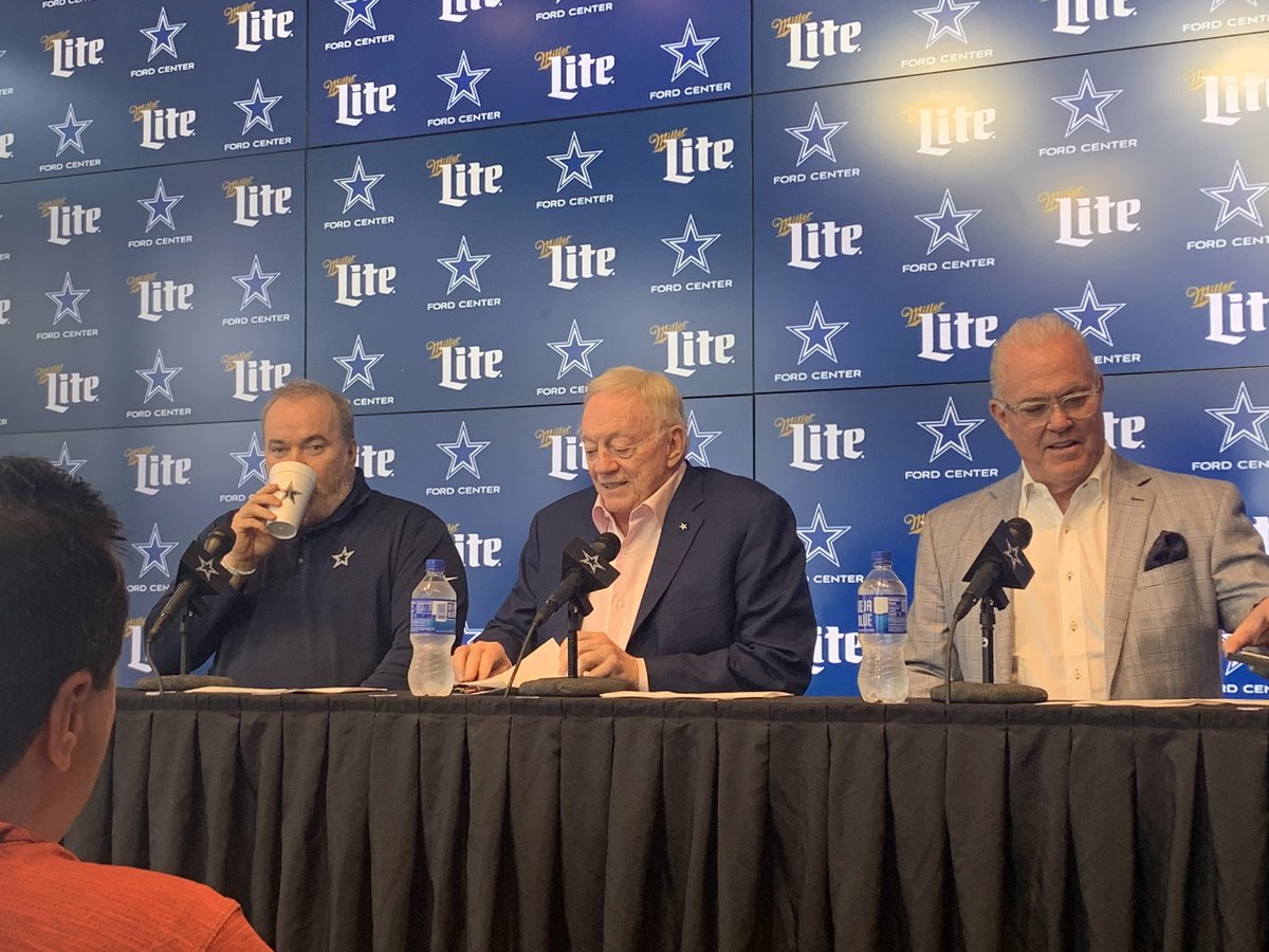 Cowboys news conference starting.