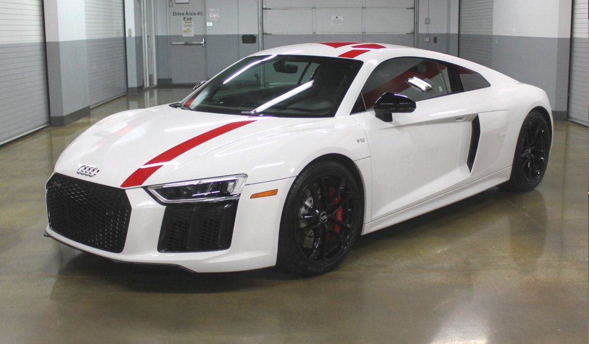 Unlock the ultimate driving experience with the Audi R8 at Club Sportiva. This masterpiece combines breathtaking performance, offering members an unforgettable ride. bit.ly/3l4BroS

#Clubsportiva #Sanjose #carenthusiast #networking #exoticcars #carclub #exoticcarrentals