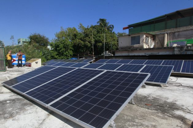 About 95% of Cuba’s electricity relies on fossil fuels, including domestic natural, offshore oil rigs leased from Turkey, diesel & fuel oil generators. The government aims for renewables to reach 30% of electricity generation by 2030 ipsnews.net/2024/04/better…