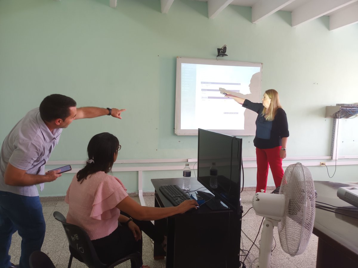 UG_Cuba's tweet photo. 👨‍💻💻Profesionales de casa reciben capacitación hoy sobre el trabajo con el Sistema Informático de Planificación de Actividades (SIPAC 4.0) por parte de directivos de @CubaMES.
#SeguimosAscendiendo #Universidad #45AñosUG #FormaciónProfesional @NaranjoVladimir  @ArandaCreagh https://t.co/6DFBszoo4P