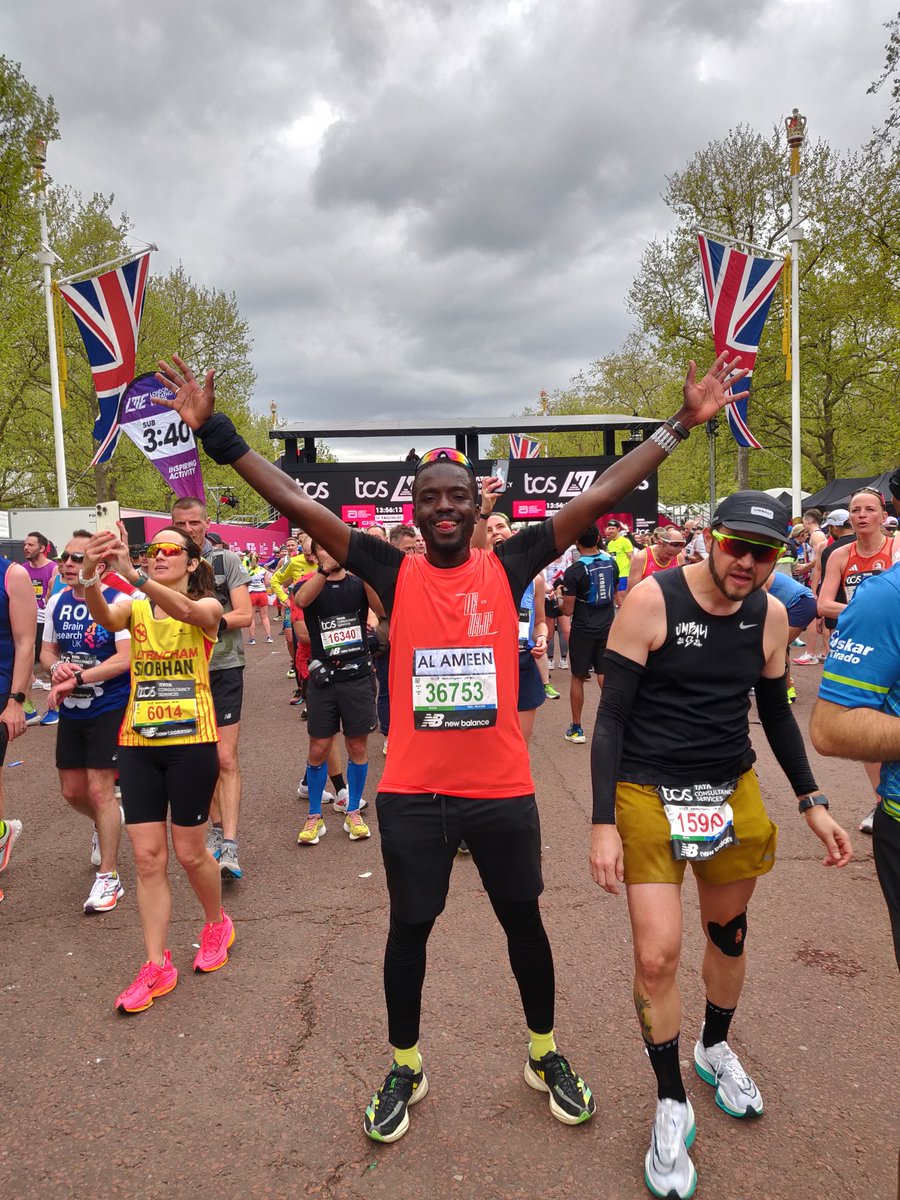 LegendsOfMyself's tweet image. Alhamdullilah. It happened.
#LondonMarathon2024 #WeRuntogether #London #Marathon 
It won't be the last in Shaa Allah.
Thanks to everyone who made this special. ✌🏾🌹😘