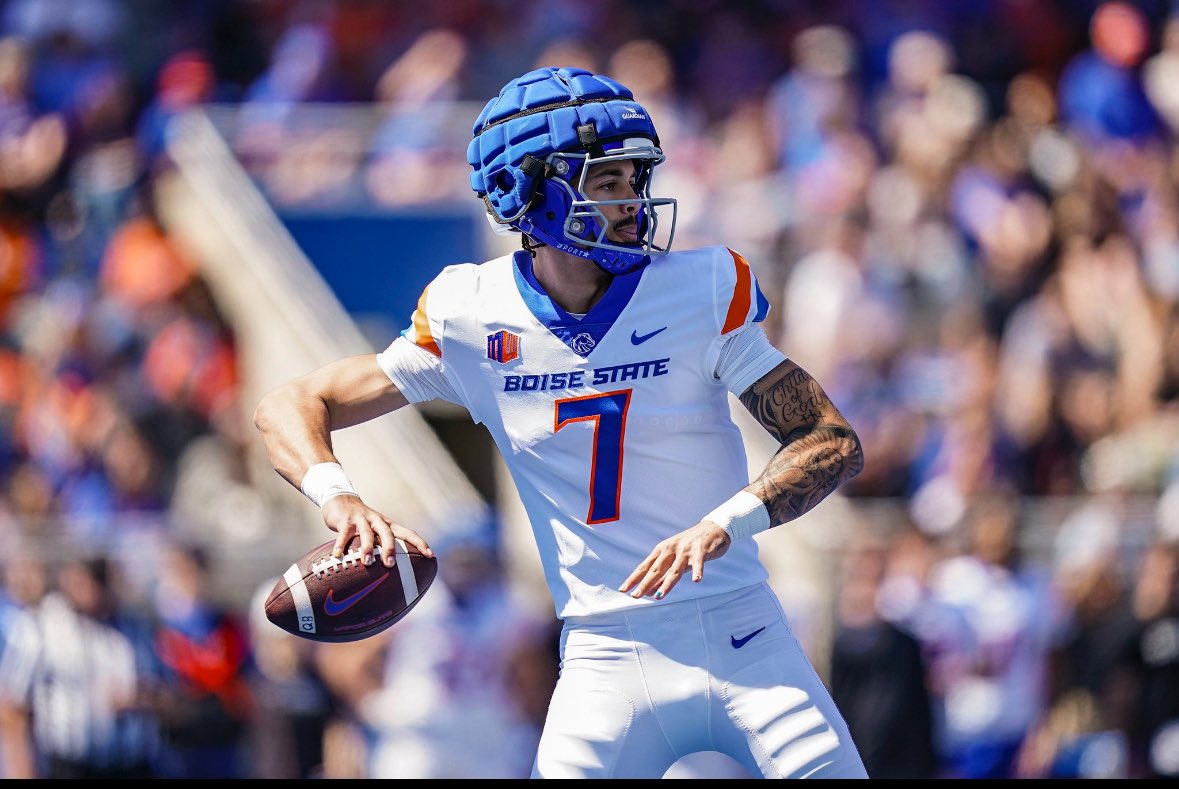 Malachi's tweet image. Playing on the Blue for the 1st time was special! Bronco Nation thanks for the support and coming to the spring game #BleedBlue