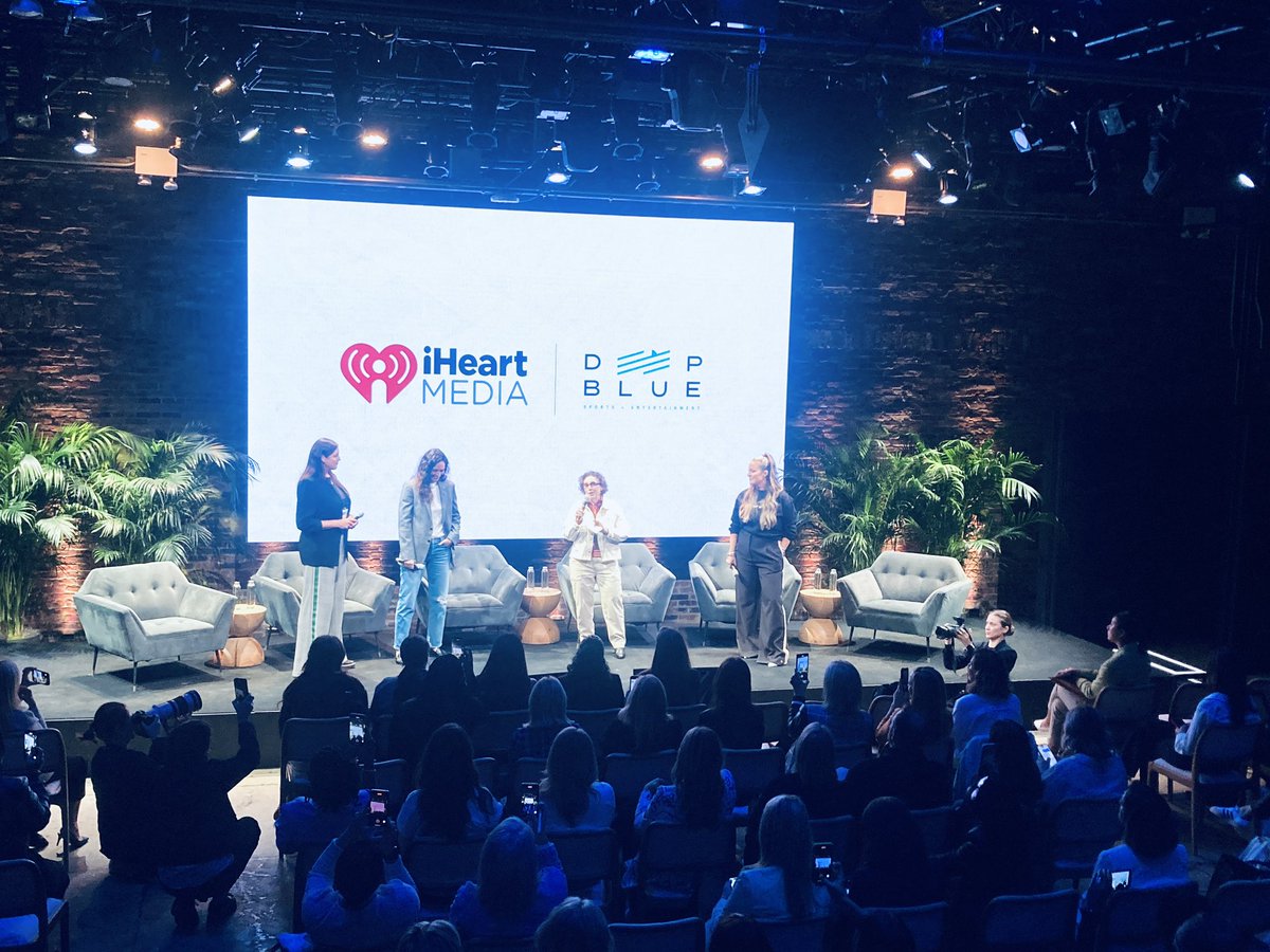 BREAKING: Just announced at the Deep Blue + @axios Business of Women's Sports Summit, @iHeartMedia is leaning into women's sports in a big way.🎙️ Deep Blue + iHeart will be creating a 1st-of-its-kind audio network dedicated to women's sports, featuring daily radio + podcasts.