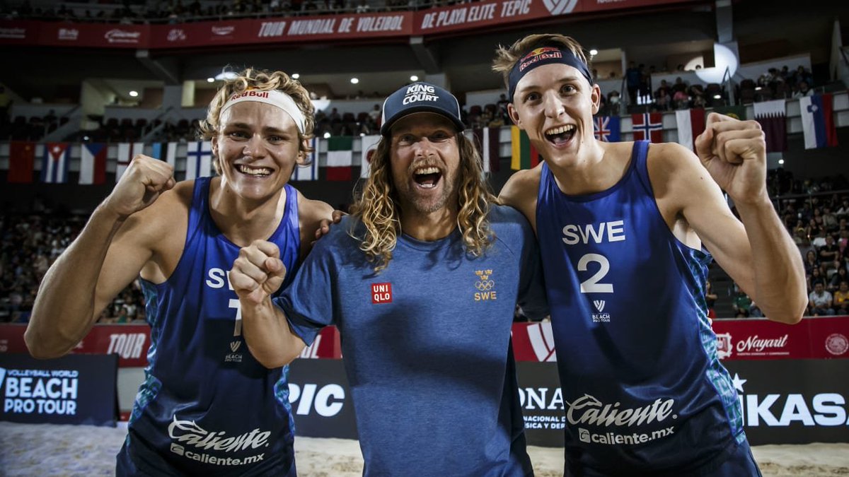 #ByNikiMarkov 
🇸🇪 Ahman & Hellvig are the new world’s number one team! 
🇨🇺 Diaz & Alayo now just 100 points below Olympic qualification cut-off 
en.volleyballworld.com/beachvolleybal…  
#FIVBWorldRanking #BeachProTour #RoadToParis #beachvolleyball #плаженволейбол 
@SvVolleyboll @CubanaVoleibol