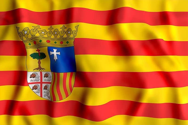 Castilla y Aragón, viejos pilares de la Nación española, celebran hoy su día. Todos nuestros ancestros formaron parte en algún momento de una de las dos coronas. De ahí venimos. Eso somos.