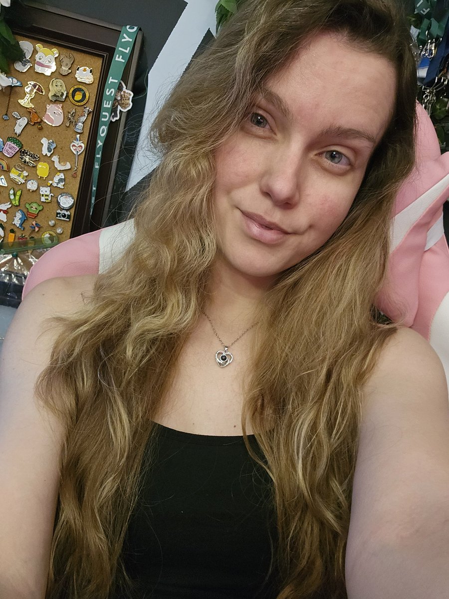 heydorenda's tweet photo. LIVE IN 15 MINS!

1st impromptu stream in a month?! Oh my god. Get in here! 🌸💕 New @FortniteGame update. Solo Ranked Grinder?!
 
Link in the bio 🔗

P.S. Don't forget...we name changed. 😉 https://t.co/TW62e5OFdm