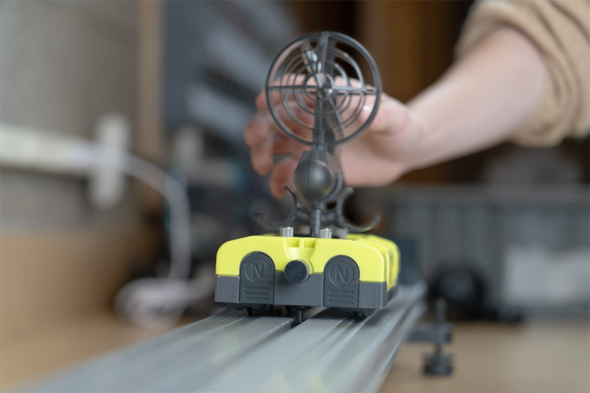 Expand your physics instruction with the Cart Fan, a modular accessory for the Dynamics Cart and Track System and Go Direct® Sensor Carts. Students can perform kinematics and dynamics investigations, exploring force, mass, and acceleration. vernier.com/product/cart-f… #ITeachPhysics