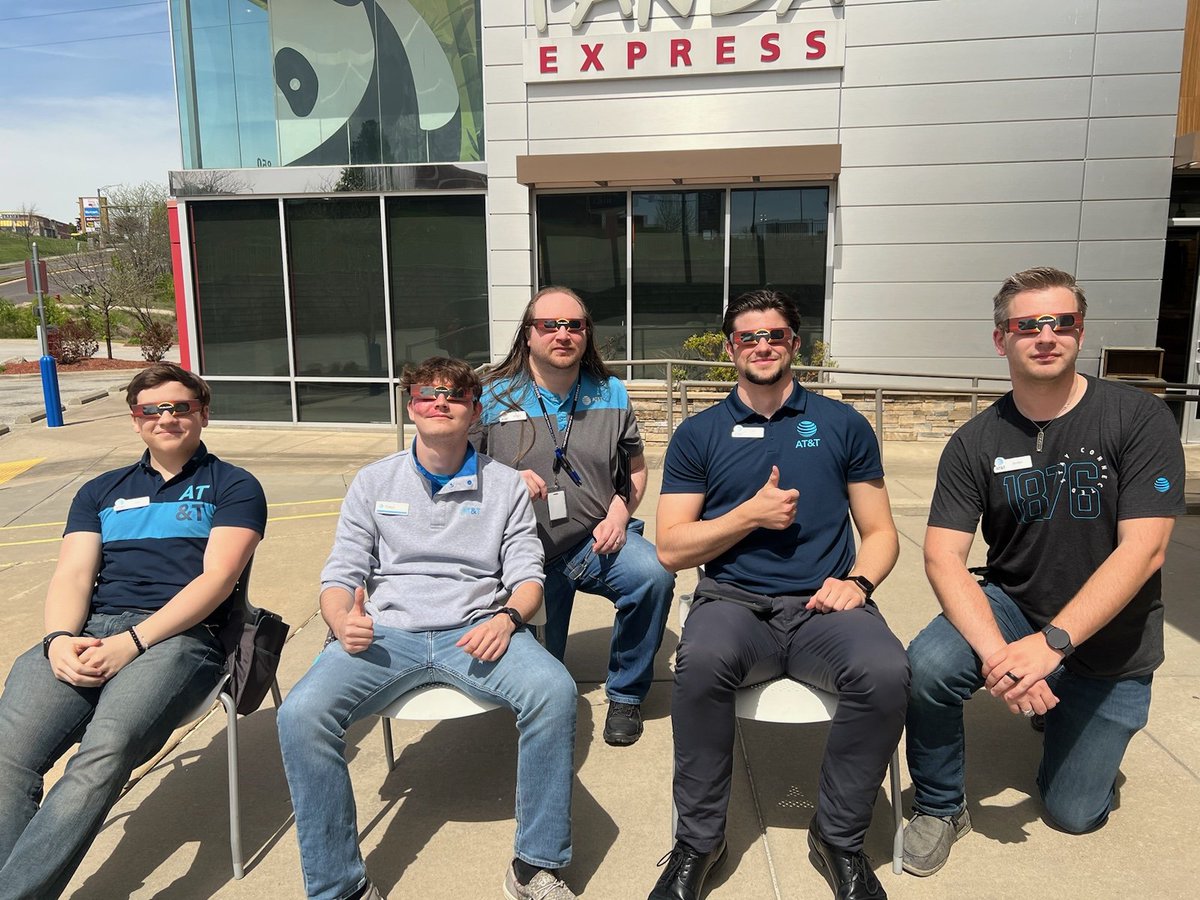 Jack Hewitt (@jackhewittatt) on Twitter photo Branson ATT enjoying the Solar eclipse !! ππ
#KAMO #ATT @KAMO_A_Train <a href="/KAMOkonnects/">πΎπ΄ππ</a> Branson ATT enjoying the Solar eclipse !! ππ
#KAMO #ATT @KAMO_A_Train <a href="/KAMOkonnects/">πΎπ΄ππ</a>