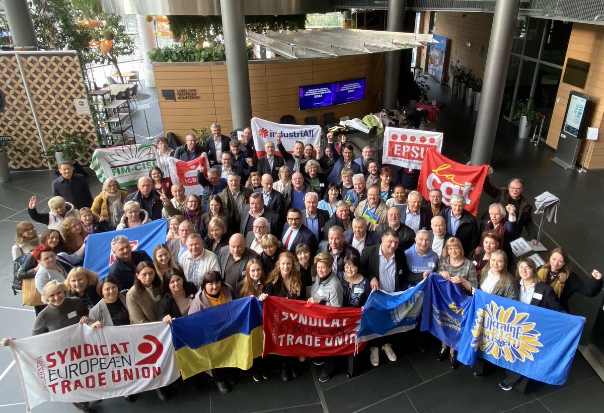 We stand together with Ukrainian trade unions fighting for peace, socially just reconstruction process, full accession in EU and for protection of workers rights. 🧵 1 @etuc_ces