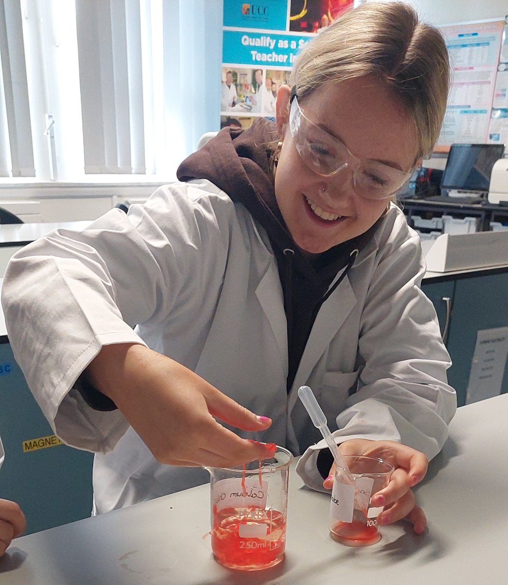 Gillian Collins tweet media