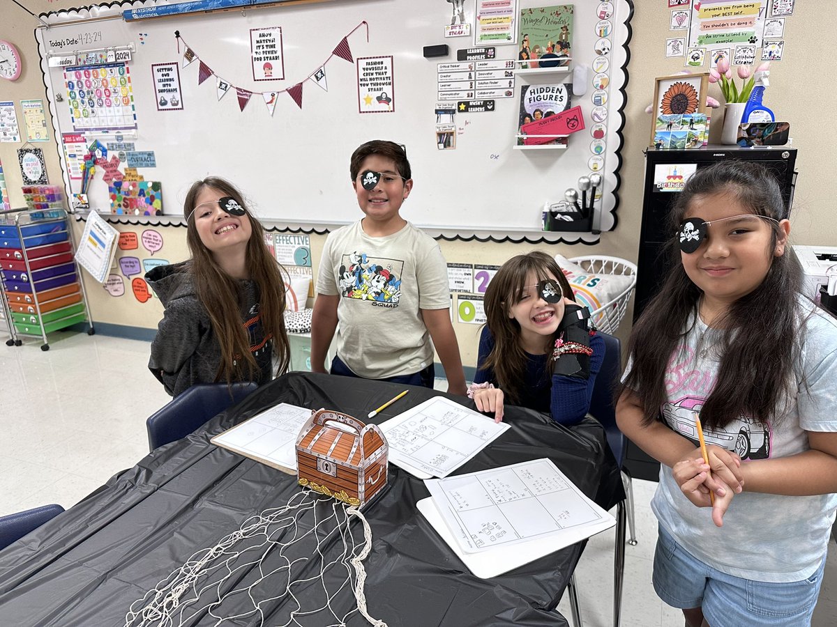 reynateaches's tweet photo. Getting our learning into “shipSHAPE” with our geometry and pattern tables review! @NISDScarborough https://t.co/z4InryBElI