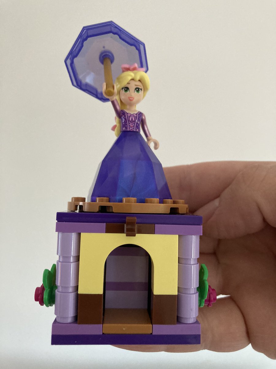 RPunter's tweet photo. @LEGO_Group my 3yo got a @Disney Tangled Rapunzel model after visiting @LEGOLANDWindsor. Unfortunately we lost Pascal 🦎 on our way home as it doesn’t clip into the model. Is there anyway to get a replacement? https://t.co/8xpnmdFsCB