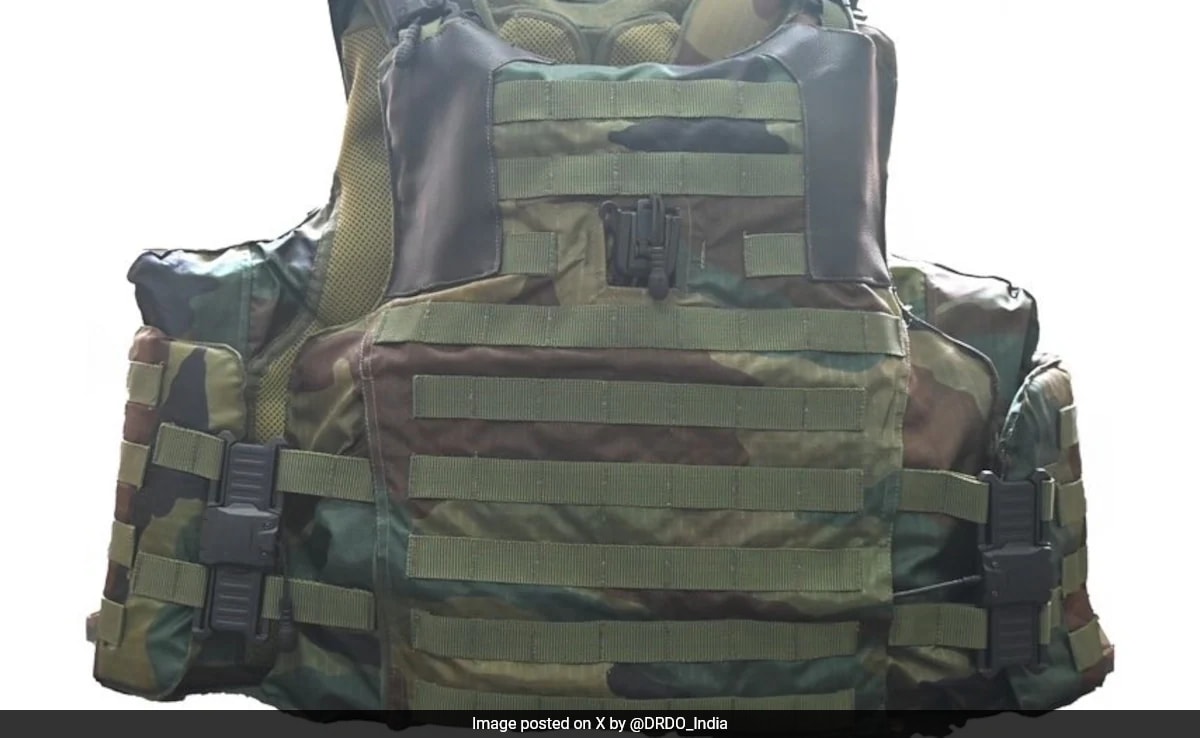 DRDO Develops India's Lightest Bulletproof Vest Against Highest Threat Level ndtv.com/india-news/drd…