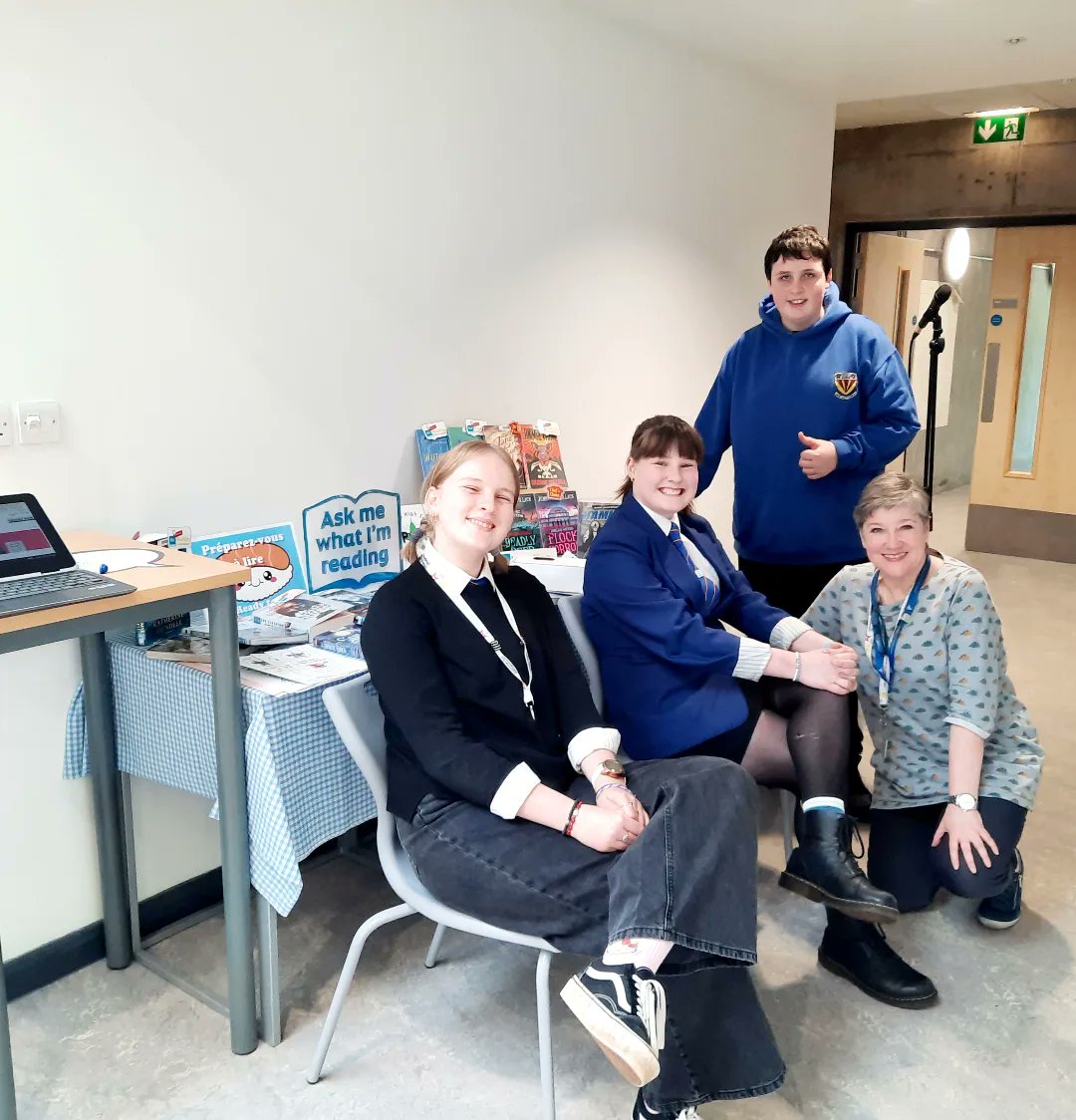 BrechinHighLib's tweet image. Epic #ReadingAmbassadors, Zuzanna, Jamie H, Jamie S, & Eva had a fab time meeting with families at tonight's S2 Parents Evening.
The theme was, 'Ask Me What I'm Reading', and we got some great recs for our Prêt Radio podcast!
#PretRadio #AskMeWhatImReading #ProudToBeBrechin