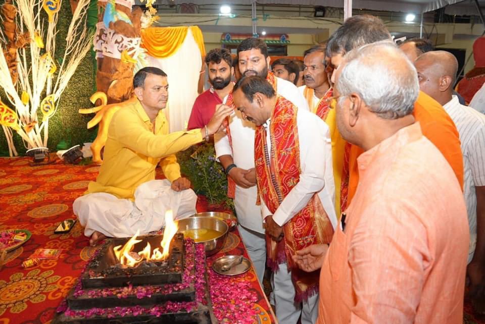 On the occasion of Hanuman Jayanti had special darshanam & poojas at sri salasar Hanuman temple along with BJP Malkajgiri parliament candidate Sri Etala Rajendra Garu at 126 Jagathgiri gutta Division Quthbullapur constituency.