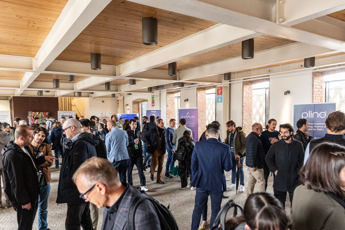 🌟 Berkeley SkyDeck Europe, Milano held its Batch 17 Demo Day today in Italy. 🚀 The groundbreaking innovations unveiled include AI-based learning optimization technology, innovative nano-based inks, a coating to prevent ice formation on wind power lines, & more from 9 startups.