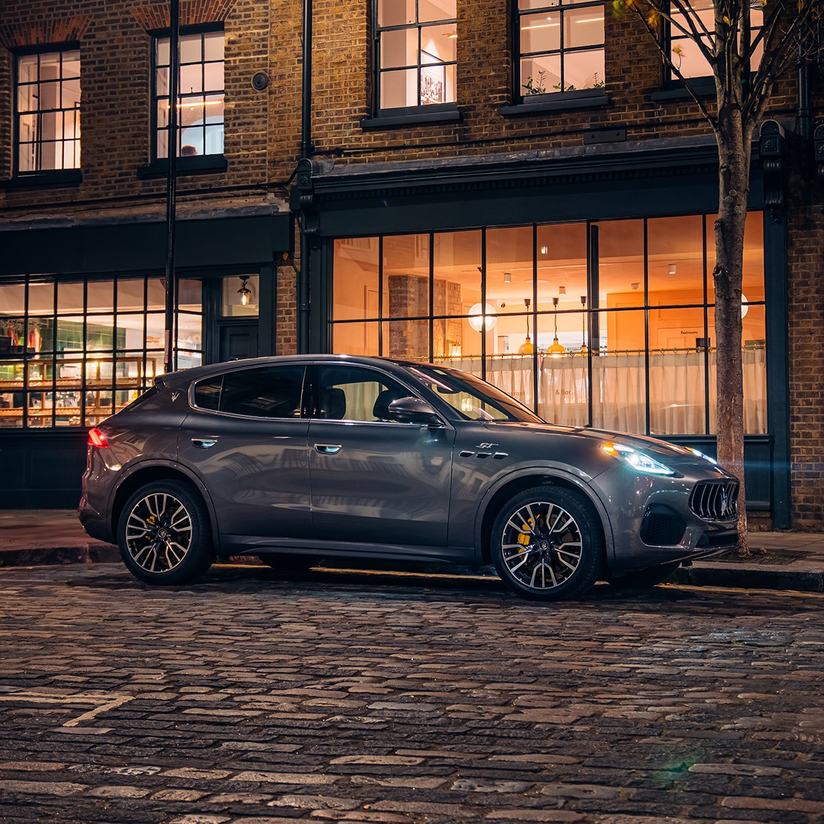 Terrygallery_'s tweet photo. #MaseratiGrecale: moderno, italiano y atemporal.
 #Maserati #EverydayExceptional #TerryGallery https://t.co/H4415J0GMZ