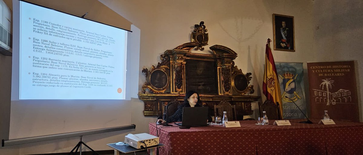 DavidDiezH's tweet photo. Interesante conferencia de "Arquitectura Militar de José Ferragut Pou, en Mallorca" a cargo de la Sra. Dña. @juditvegaa Directora de @UNEDIlles, en el #CHCMBAL. @IHyCM_ET.
@MCANA_ET #COMGEBAL https://t.co/HOgBQPYpKX