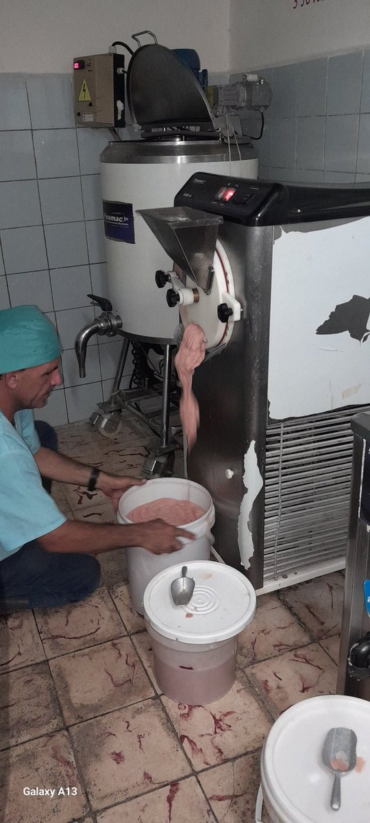 AlimentariMayab's tweet photo. Intercambia con homologos sobre el proceso tecnológico e instalación de los equipos adquiridos por #PRODEL en Ciego de Ávila para completar su puesta en marcha y adquirir experiencias.
#JuntosPorMayabeque
#MinalXCuba 
#Cuba https://t.co/kkCwhpfoSn