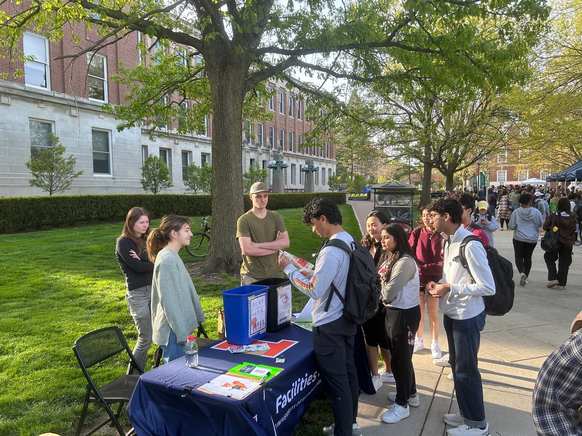 Thanks to everyone who stopped by the F&S Zero Waste table at Sustainapalooza on Monday. Students participated in an items sorting challenge, where they learned how to take action on campus and keep recyclables from reaching the landfill. Go to fs.illinois.edu/waste-manageme… for more!