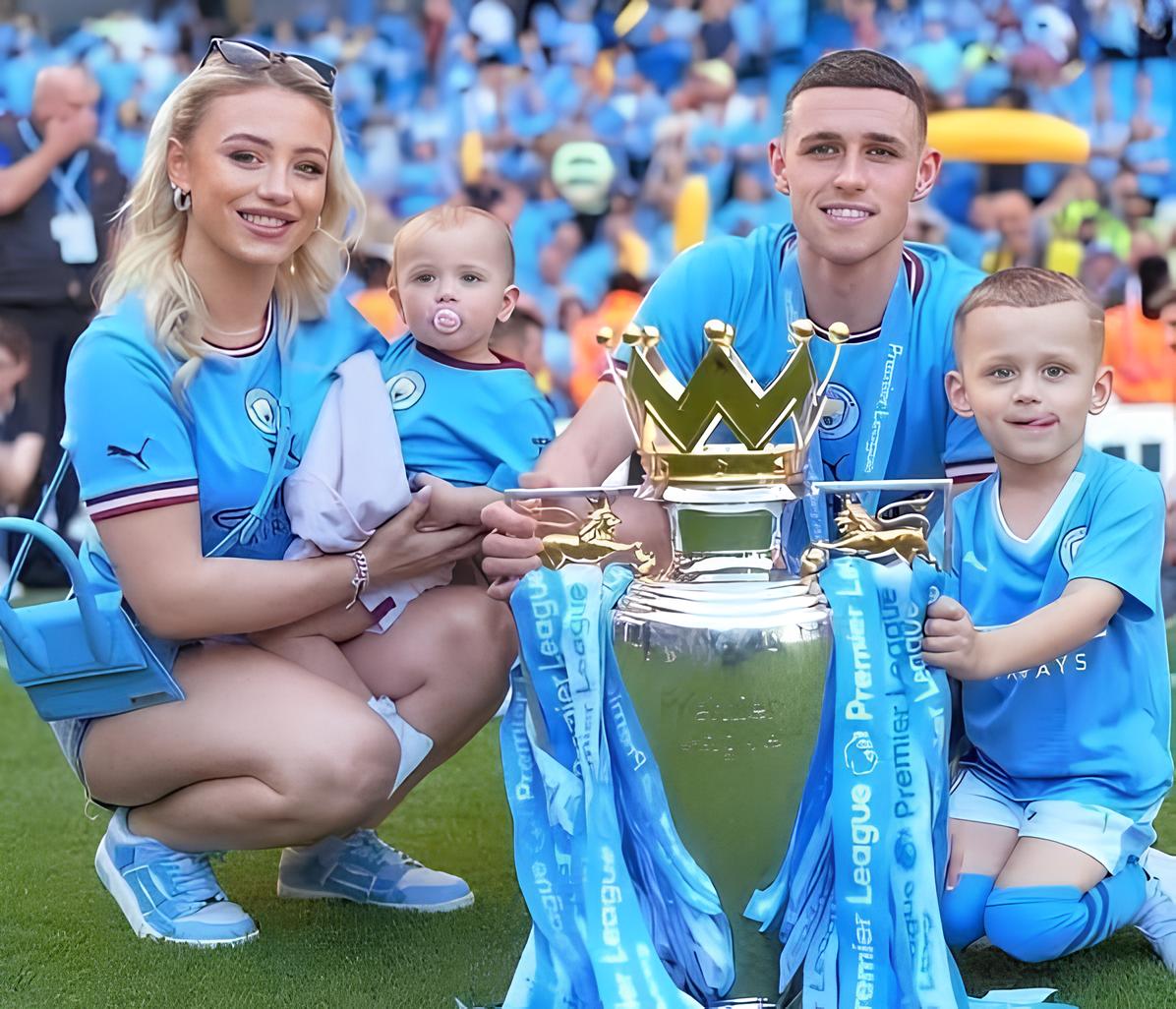 23 yaşındaki Phil Foden, 3.kez baba olacağını açıkladı.