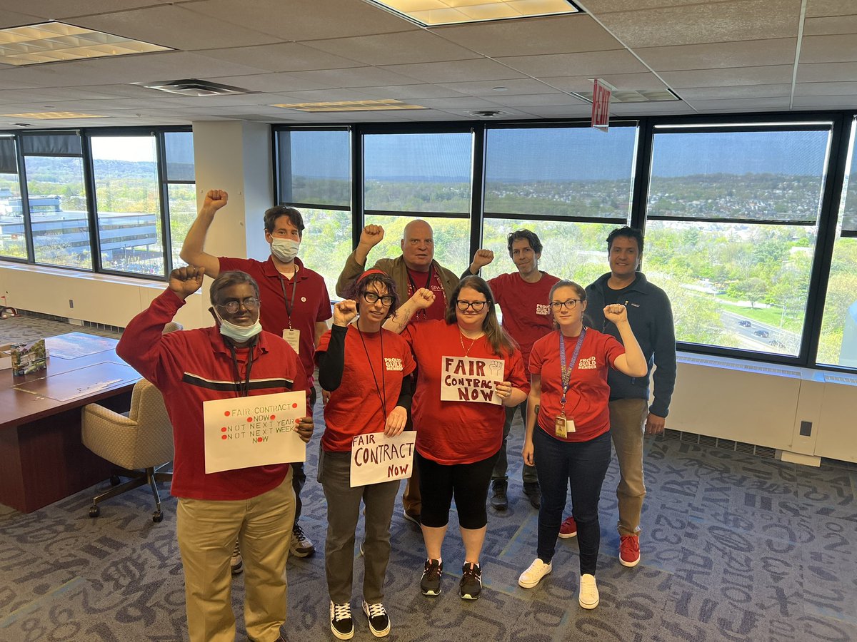 On Tuesdays, we wear RED! #faircontractsnow @newsguild