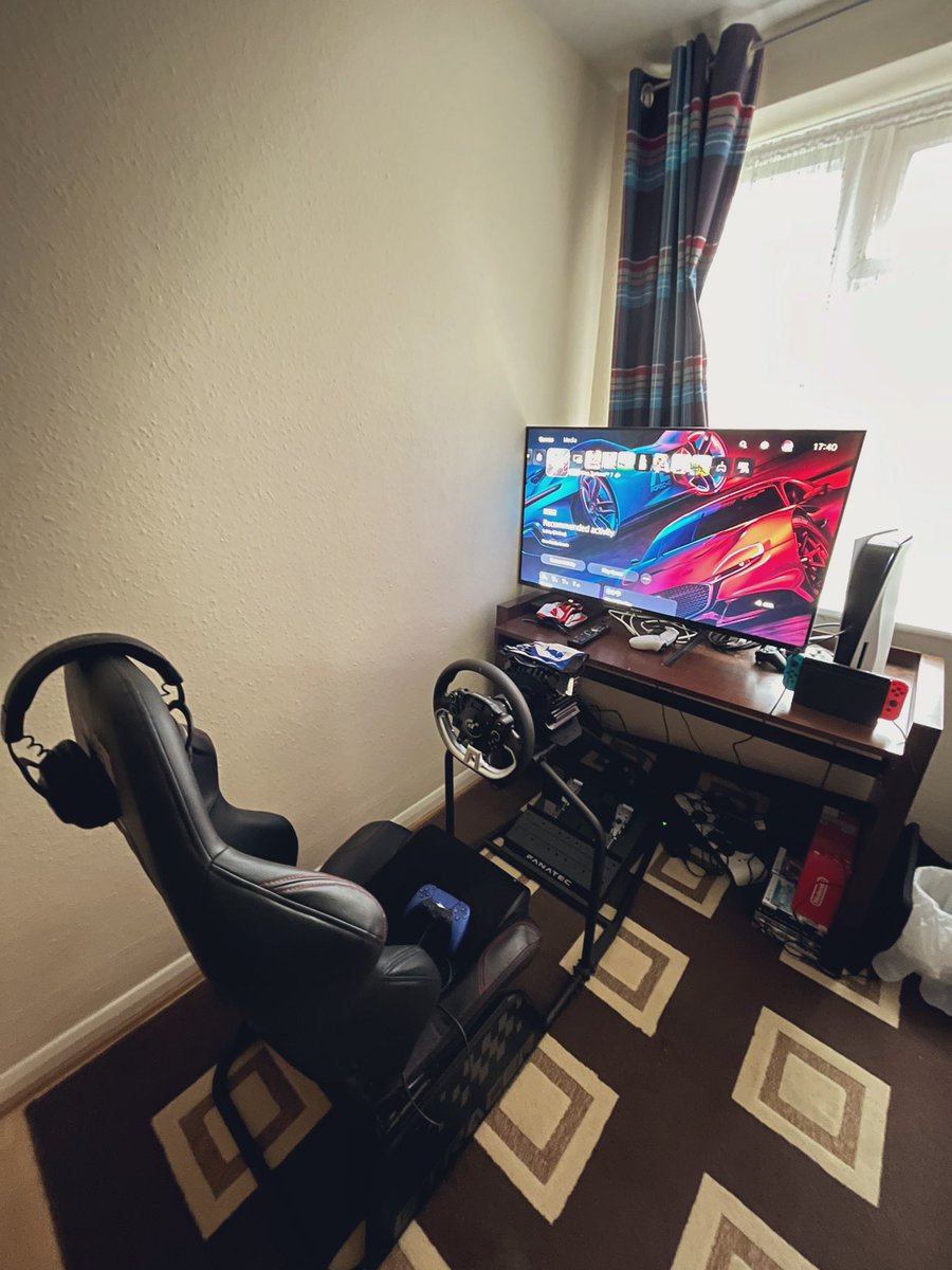 Setup progress from 2020 to 2024. Don’t think i ever posted it but here you go for those curious. 

Really thankful to @PrimaEsports and @nextlvlracing for sending me the rig❤️ Been enjoying it so far✌️

#Nextlevelracing #Prima #GT7 #Granturismo