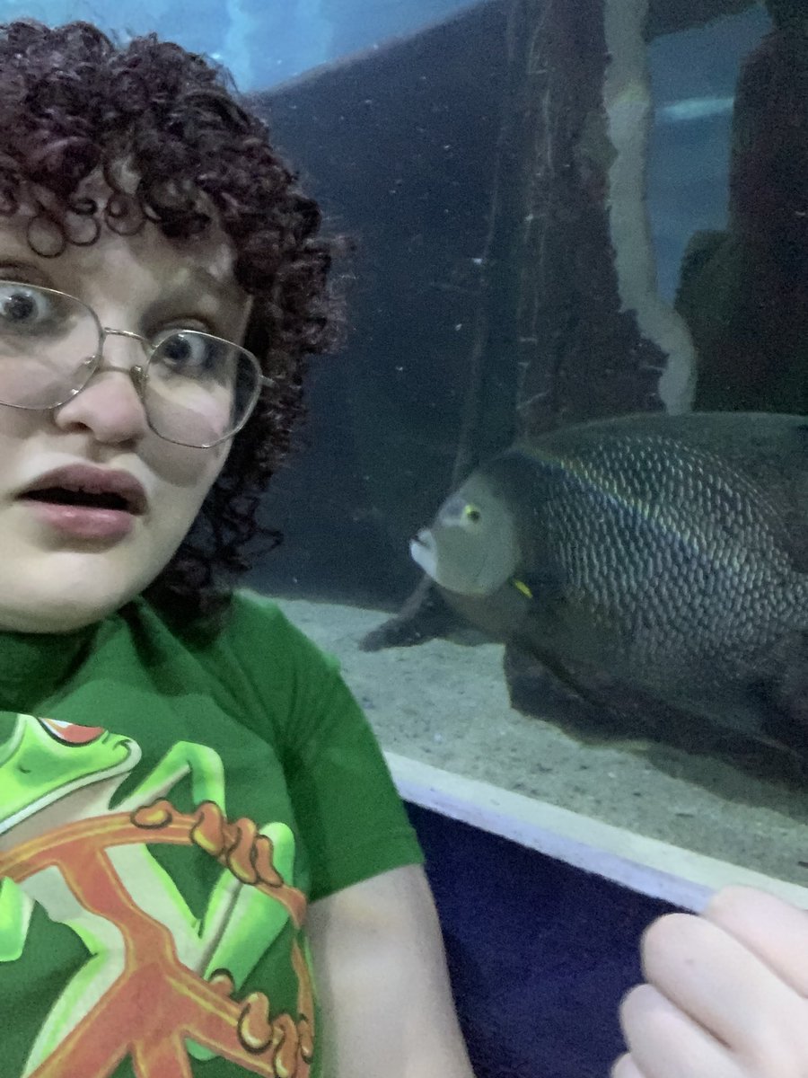 Charlie (,,◕ ⋏ ◕,,) tweet media