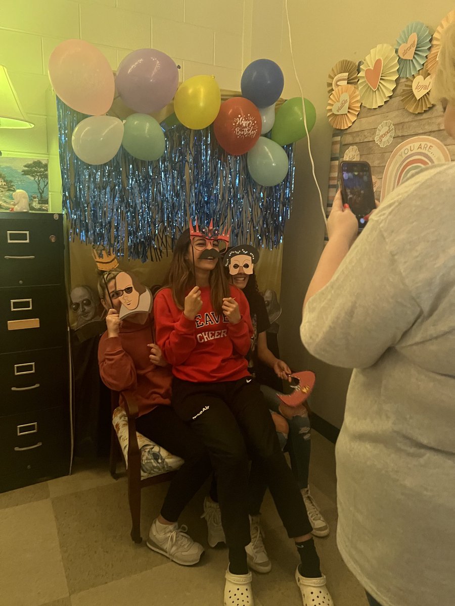 Julie Walker tweet media