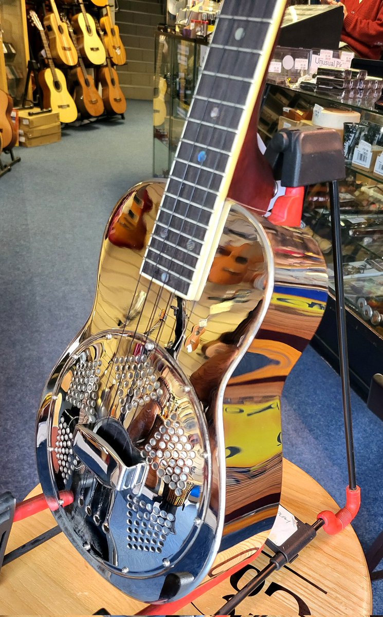 HobgoblinBrum's tweet photo. Recording King RU-998 Concert Resonator Ukulele

Just £225 😲

#Resonator #Ukulele #Birmingham #Music https://t.co/I76PK7wD2i