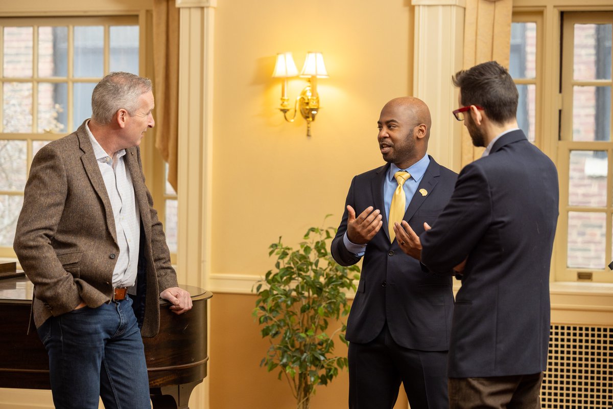 🎉Congrats to @NathanASmith1 who was recently featured in the @NIH_NINDS Workforce Diversity Success Stories! #URochesterResearch Full article👉urmc.info/1wp 📸From left: John Foxe, PhD, Nathan Smith, PhD, & Benjamin Suarez-Jimenez, PhD