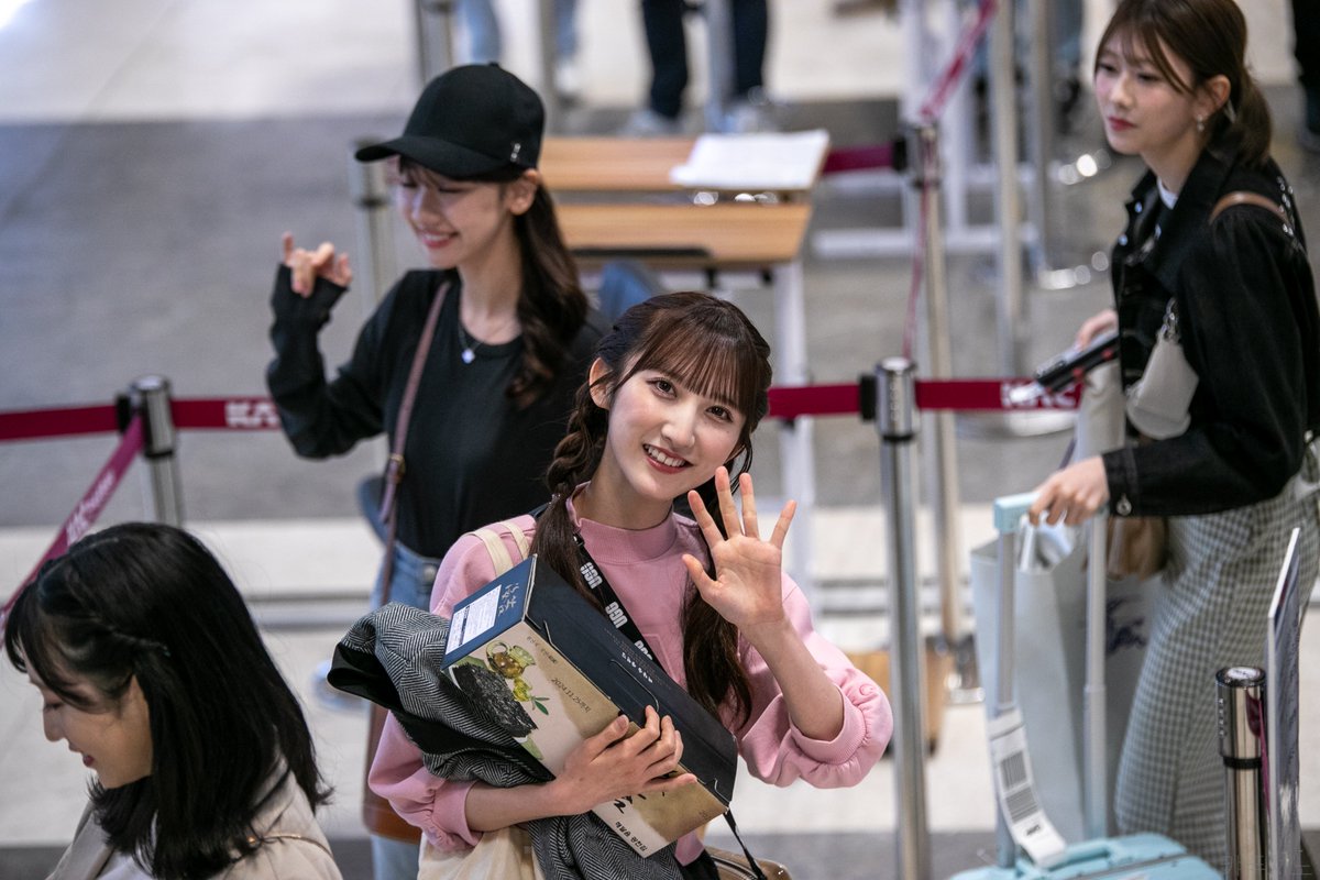 juriya97's tweet photo. 240420 나가토모 아야미 김포공항 출국 #1  
#AKB48 
#長友彩海 #나가토모아야미
@ayamin_112 https://t.co/BEw43XASvm