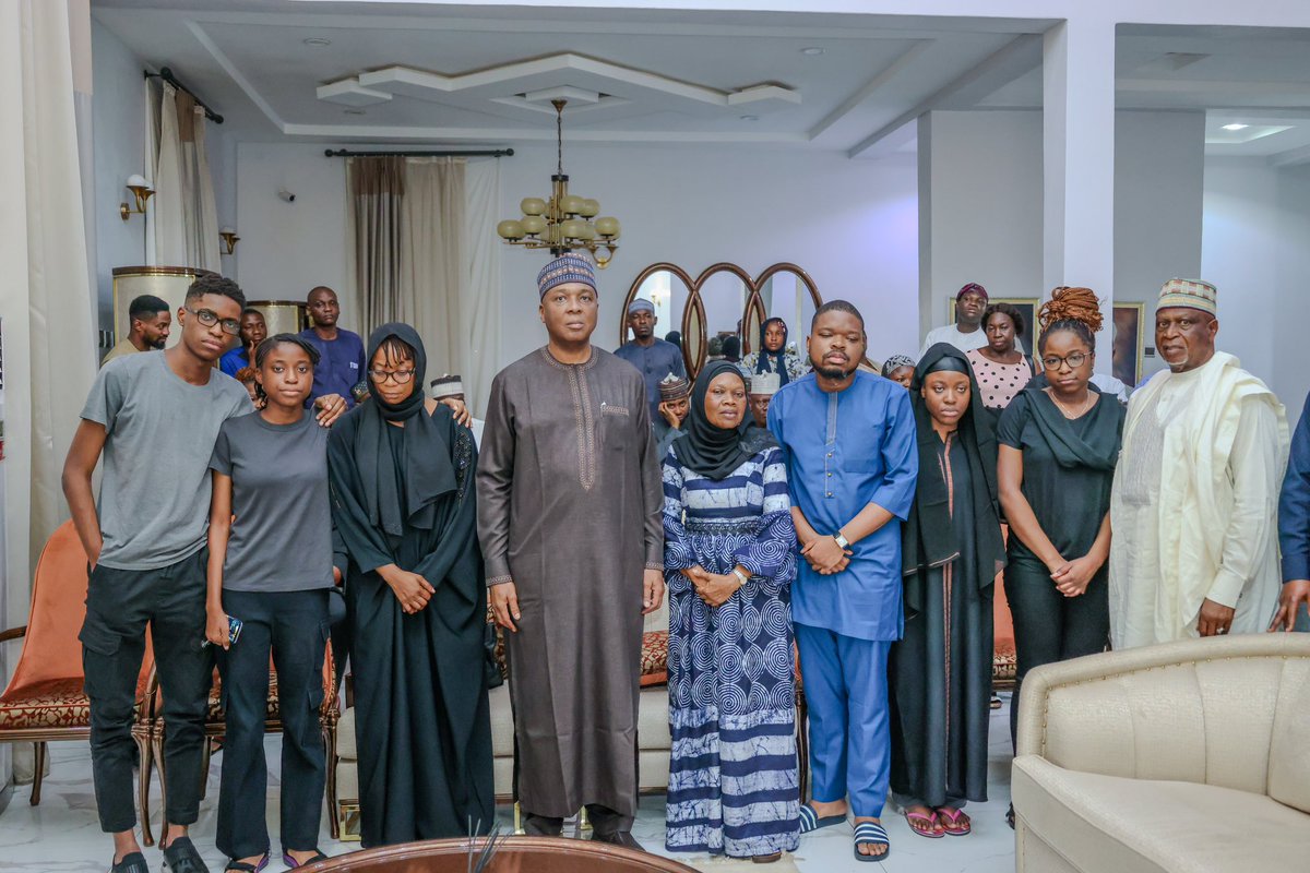 bukolasaraki tweet picture