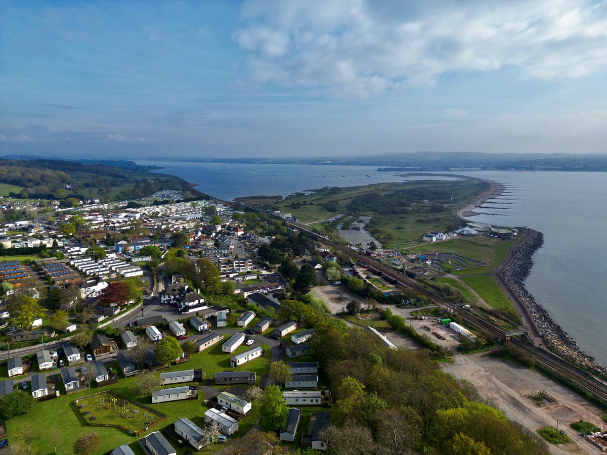 Early morning view looking east from Dawlish Warren towards the river Exe, Exmouth & sand bar, with thanks to @LangstoneCliff on behalf of TheFigaroCarClub #April23 #Devon #Sea #Dawlishwarren #drone #above #carclub #classiccars #Spring2024