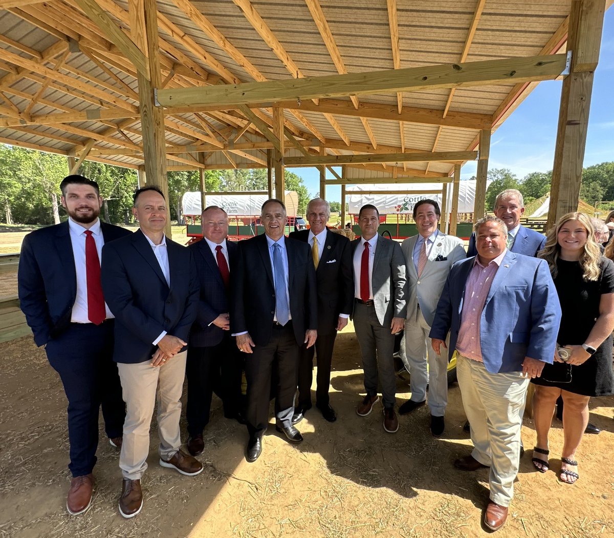 Great to join S.C. equipment manufacturers and @henrymcmaster for the ceremonial bill signing of H. 3951, the Working Agricultural Lands Preservation Act at @cottle_farms . When rural America succeeds, we all succeed.