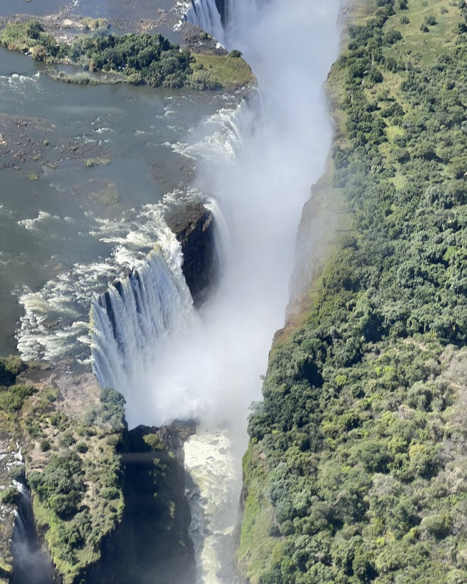 Just a few teaser views of @VictoriaFallsZW We enjoyed a walk from the upper waters to the flows over the Zambia side. And then got a helicopter tour to see it all! A great day trip from our awesome stay at Thorntree River Lodge. @Zambia @AfricanBushCamp