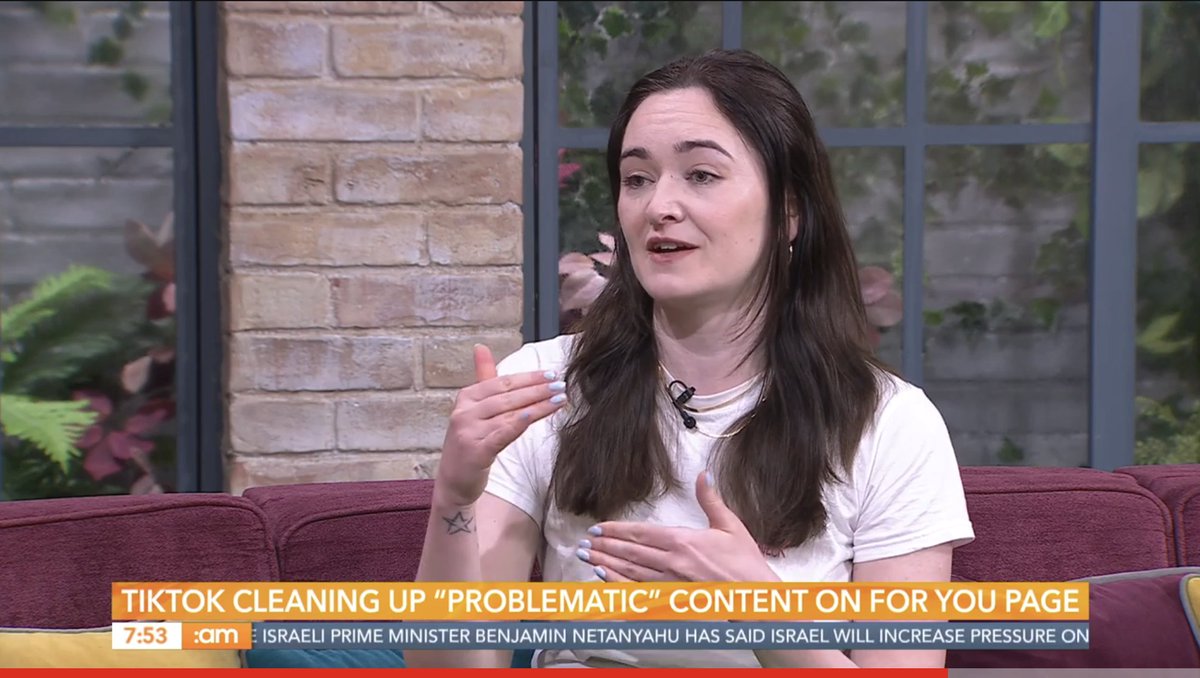 Check out Elaine's latest segment on @IrelandAMVMTV, discussing smartphones, social media, changes for TikTok and more: virginmediatelevision.ie/player/show/80…
