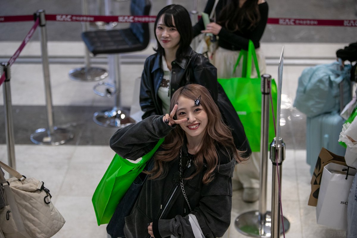 juriya97's tweet photo. 240420 무카이치 미온 김포공항 출국 #1   
#AKB48 
#向井地美音 #무카이치미온
@mionnn_48 https://t.co/ziFhr54ra8