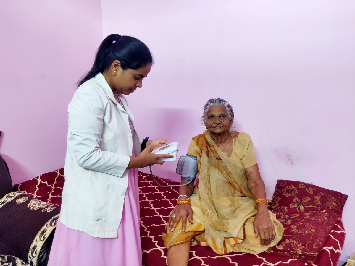 Every doorstep, a story of care! Join @uzmakhanashu in her compassionate journey through #communities! From door-to-door visits to #NCD patient follow-ups, #elderlycare, #palliativesupport, & #anemia management in @A_ArogyaMandir Jabalpur, #MP.