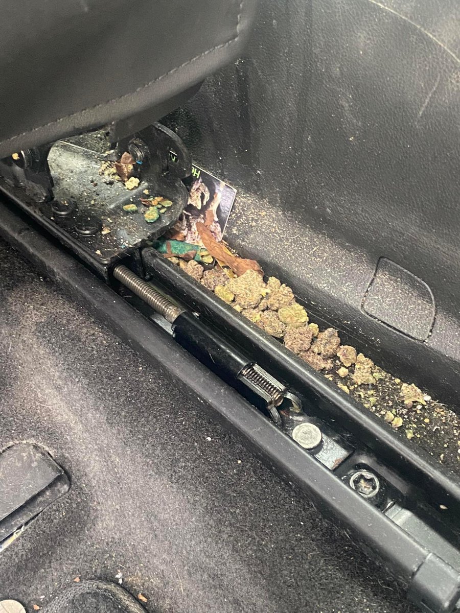 80sbabymook's tweet photo. Dam…… that’s where all my weed went 😭🤦🏾‍♂️ https://t.co/Cy7YX1CDSo